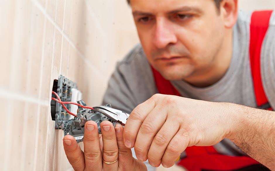 cherche électricien Étampes